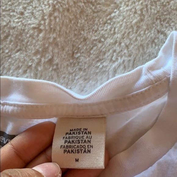 Levi’s Logo Tee - Picture 3 of 3